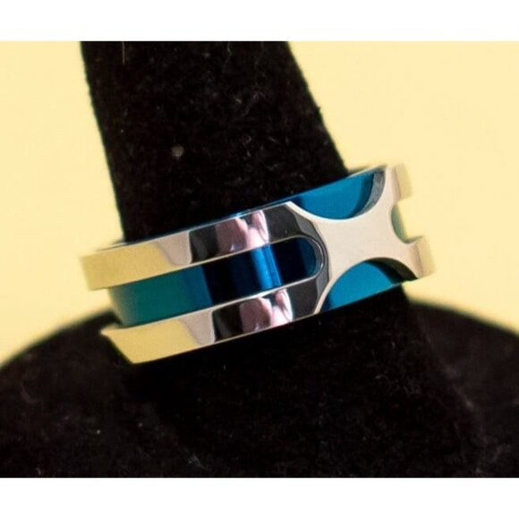 Vintage Silver Hero Ring Size 7 i25 - Picture 1 of 3